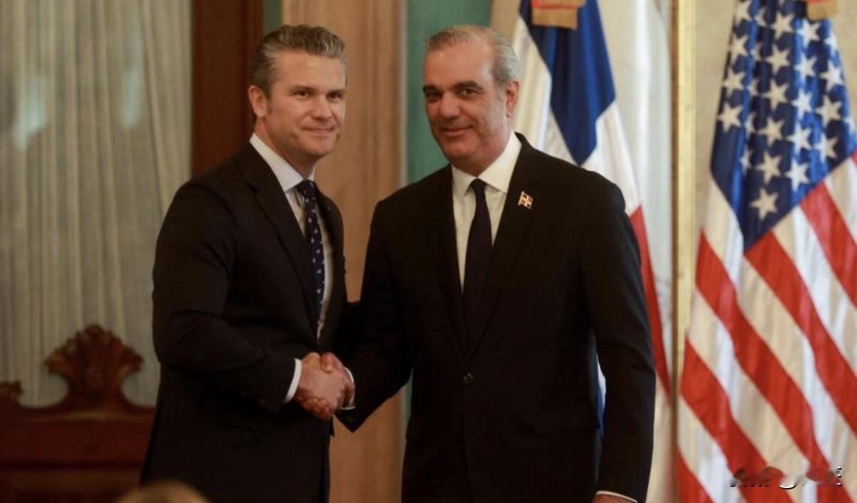 当“扫毒”成为军事存在的理由，加勒比的海风也吹不散战争的阴霾。

2025年11