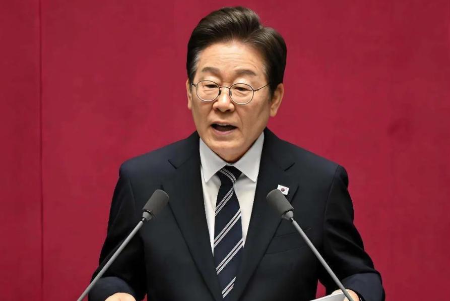 李在明要把高市早苗活活气死。

据说，这次李在明来中国要办两件事，一件事是把抗战