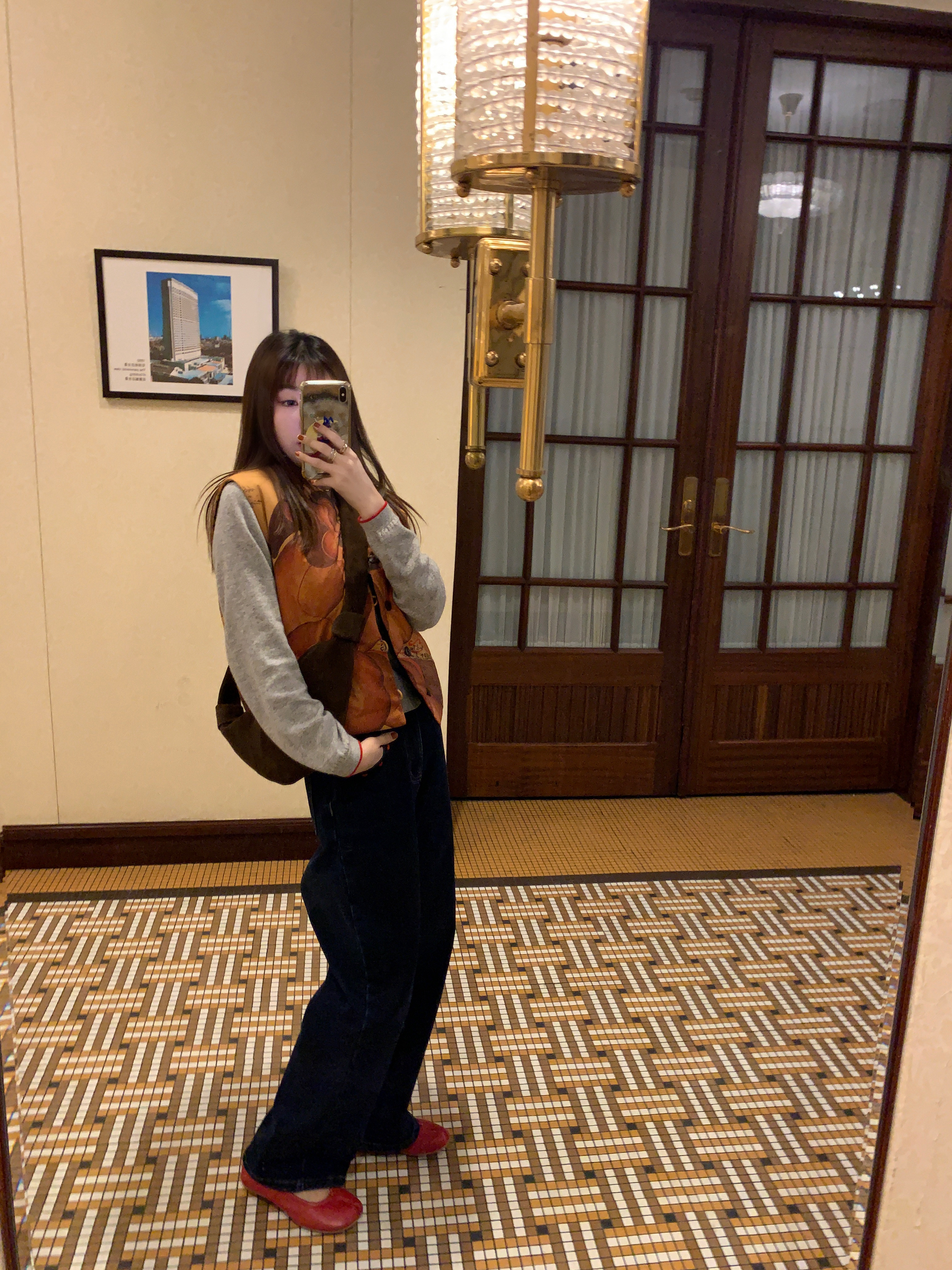 ✈️起飞前发一条神裤我们自己开发的加绒弹弹!! 内里的绒是咖色的 卷边穿更好看 