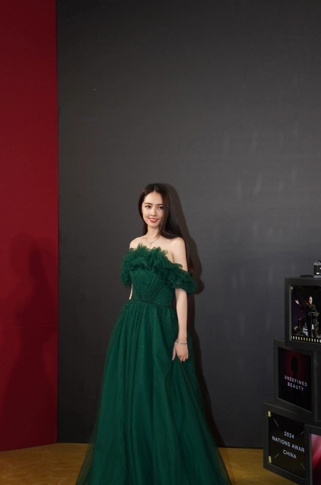 郭碧婷说生二胎对身体损伤很大 生完一胎身体还没完全恢复，二胎又来。郭碧婷这句话点