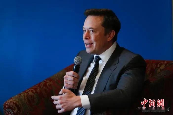 特斯拉的老板、世界首富马斯克身价超过2500亿美元，为助力特朗普当选总统，宣布在