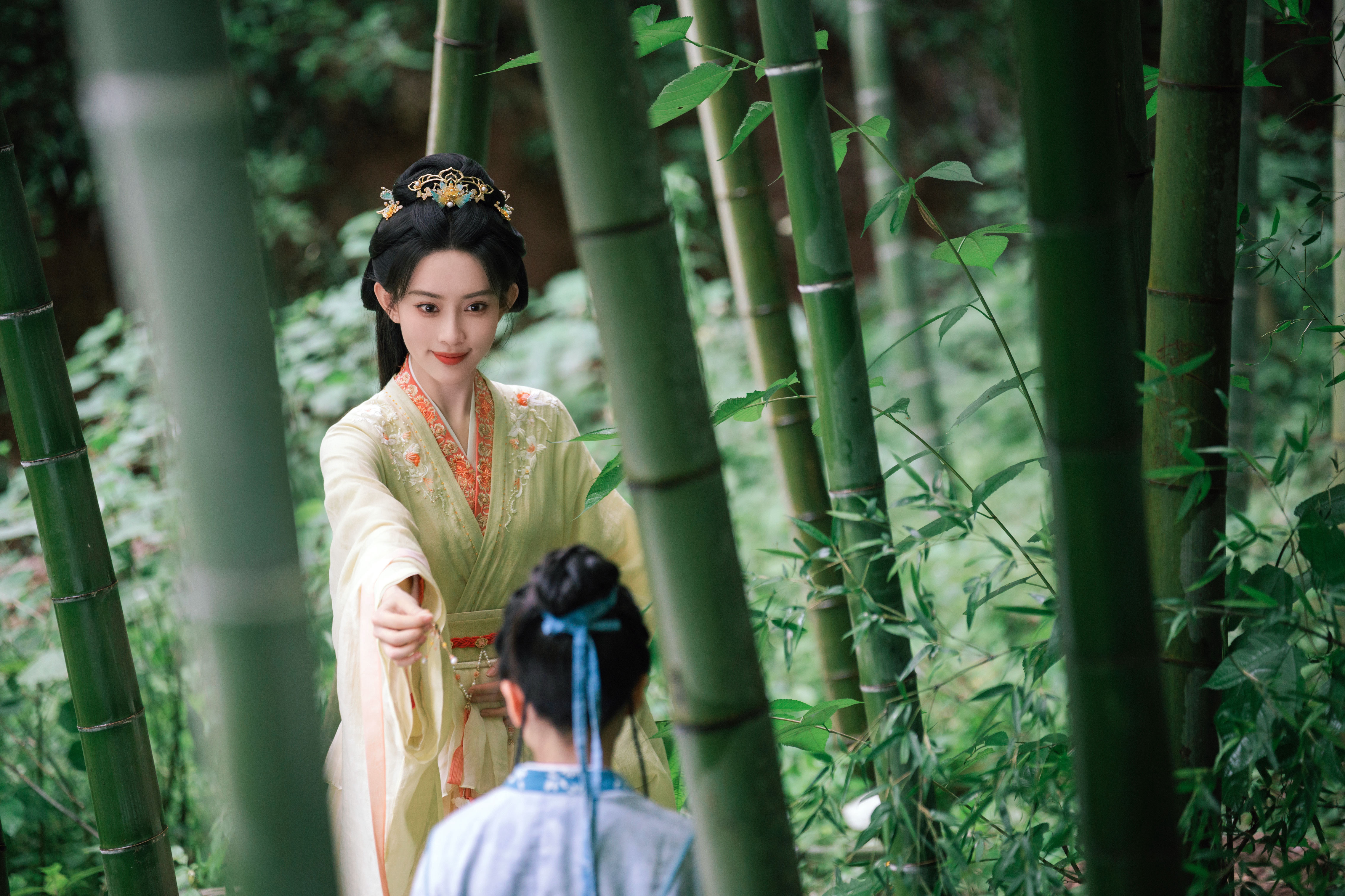 孟子义 《桃花映江山》姜桃花剧照-绿衣（这套好像也没有更好的剧照了 ​​​