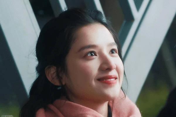 你猜为什么她为什么到现在的花名还是👸呢 张婧仪就是天选朱韵啊 ​​​