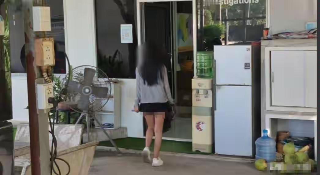 21岁泰国女子阿梅报警称遭3名中国男子轮奸，索要90万泰铢赔偿。男子则辩称是双方