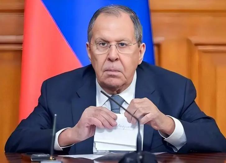 俄罗斯外长拉夫罗夫今天说：“当年在需要承认科索沃独立时，西方搬出了民族自决原则 