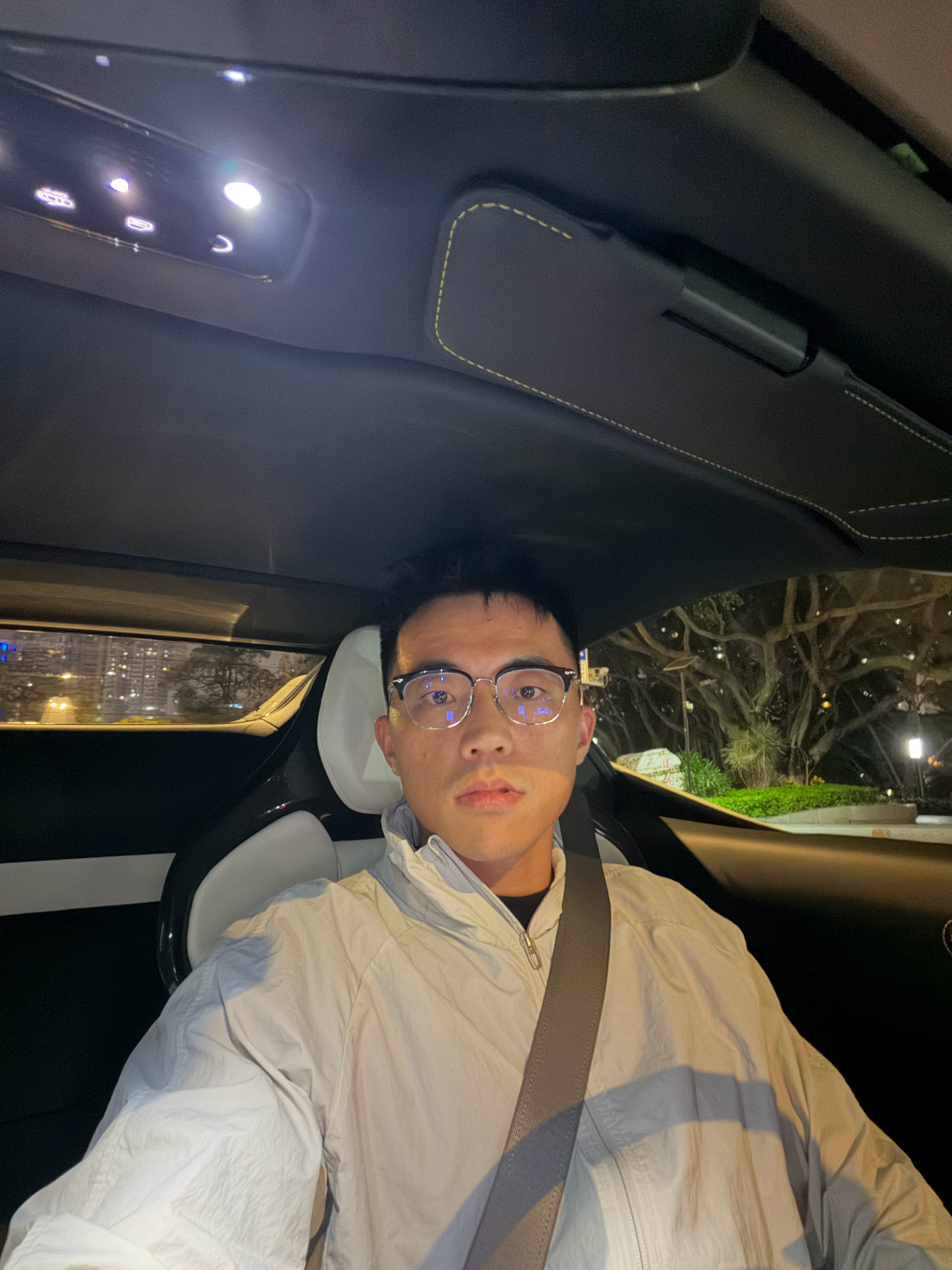 这 SF90spider 也太美了吧2000km 大哥看我最新过的这么辛苦说：老