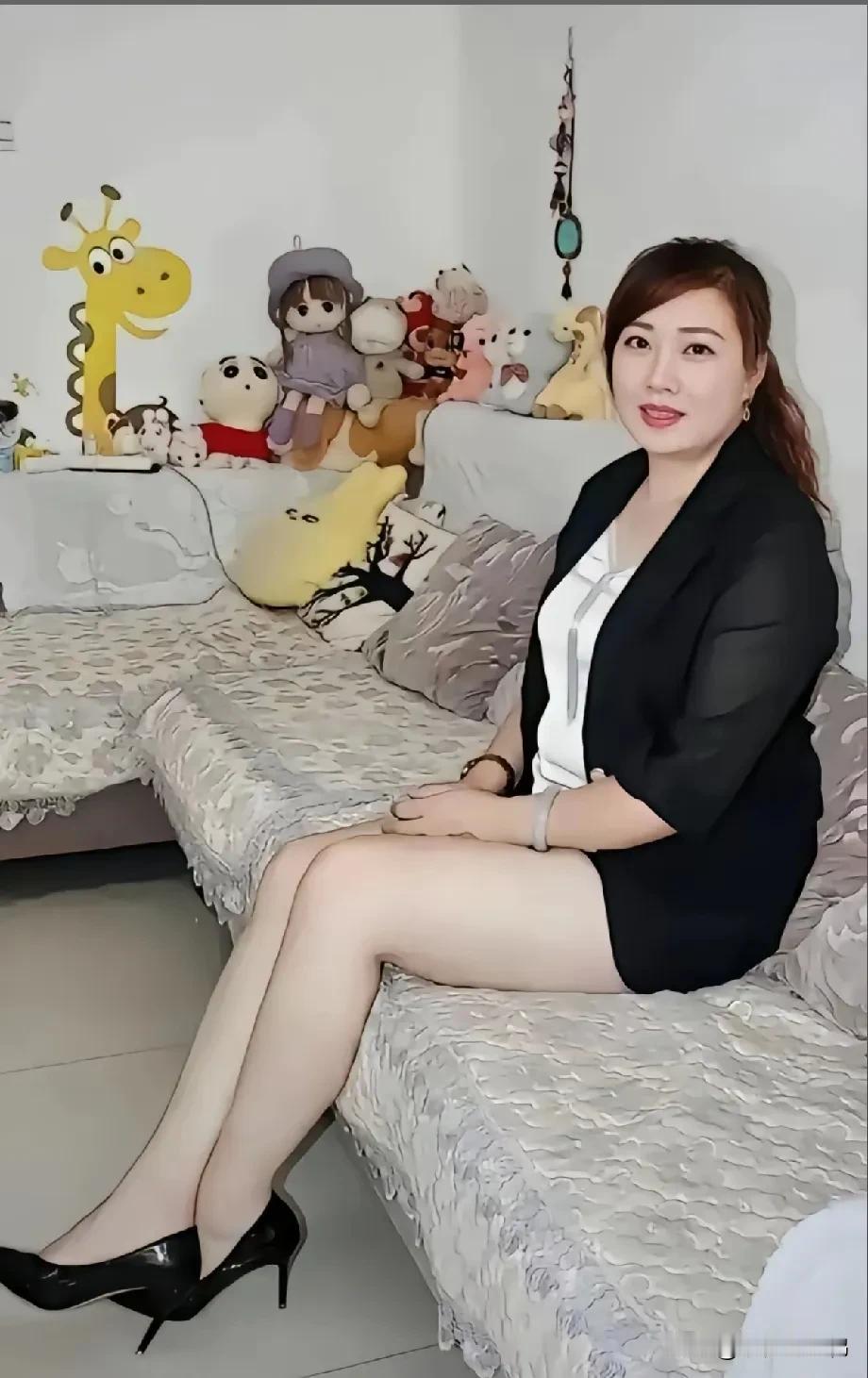 欢迎常来我家做客，那沙发垫子我晚上正好当被子[笑哭][笑哭][笑哭]