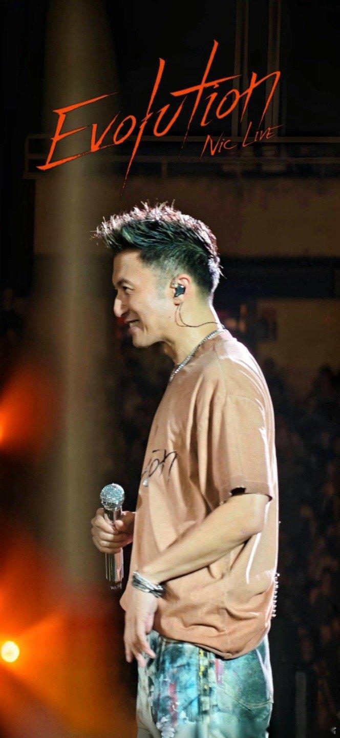 谁把谢霆锋放在这里的 到底哪个天才策划的苏州之眼摩天轮企划？谢霆锋在百米高空陪伴