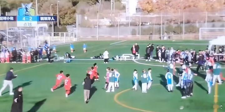 止步四强！中国足球小将0-1赫罗纳，无缘曼努埃尔杯决赛。12月7日讯 董路在个人
