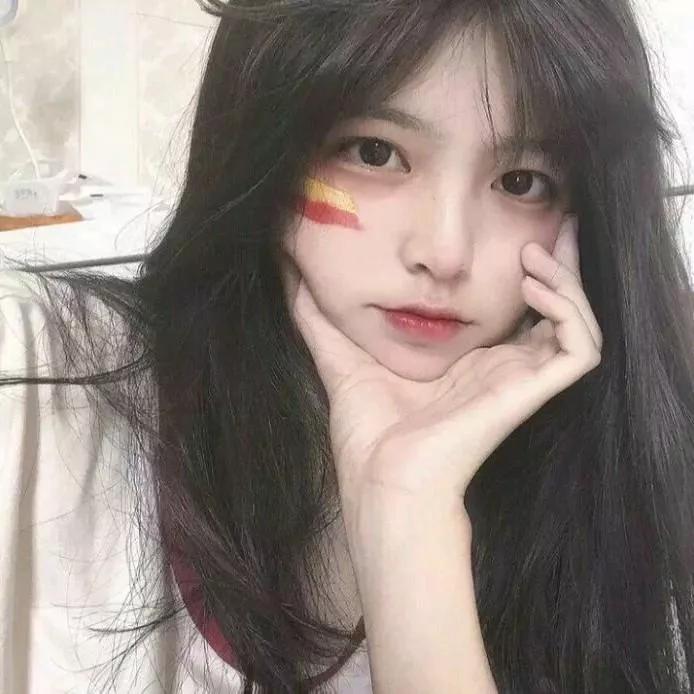 红黄相间的小脸蛋，超萌超可爱！😍