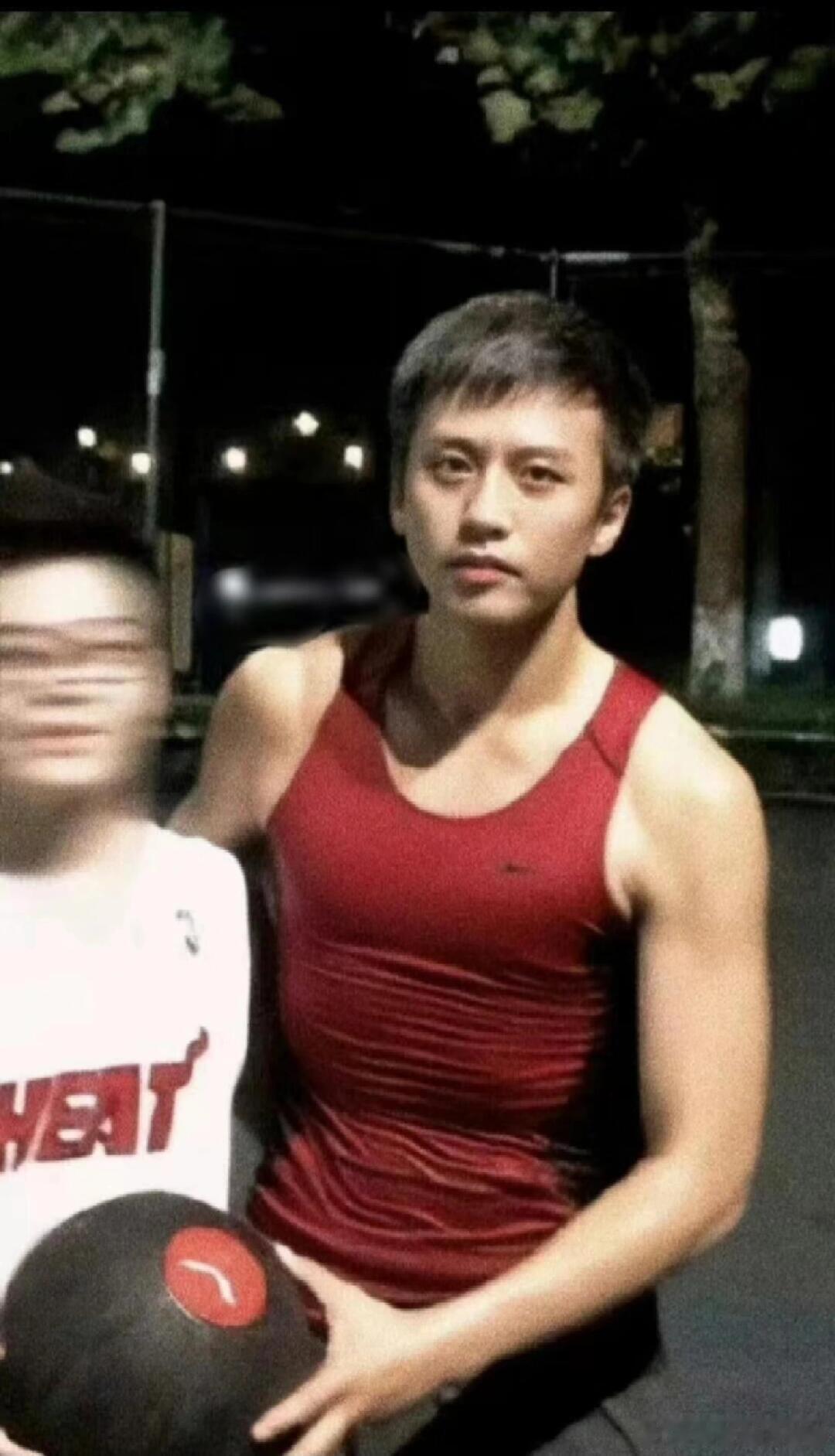 #邓超红发扫楼##邓超[超话]# 邓超:抽象和长得帅不冲突你可以怀疑超哥的精神状