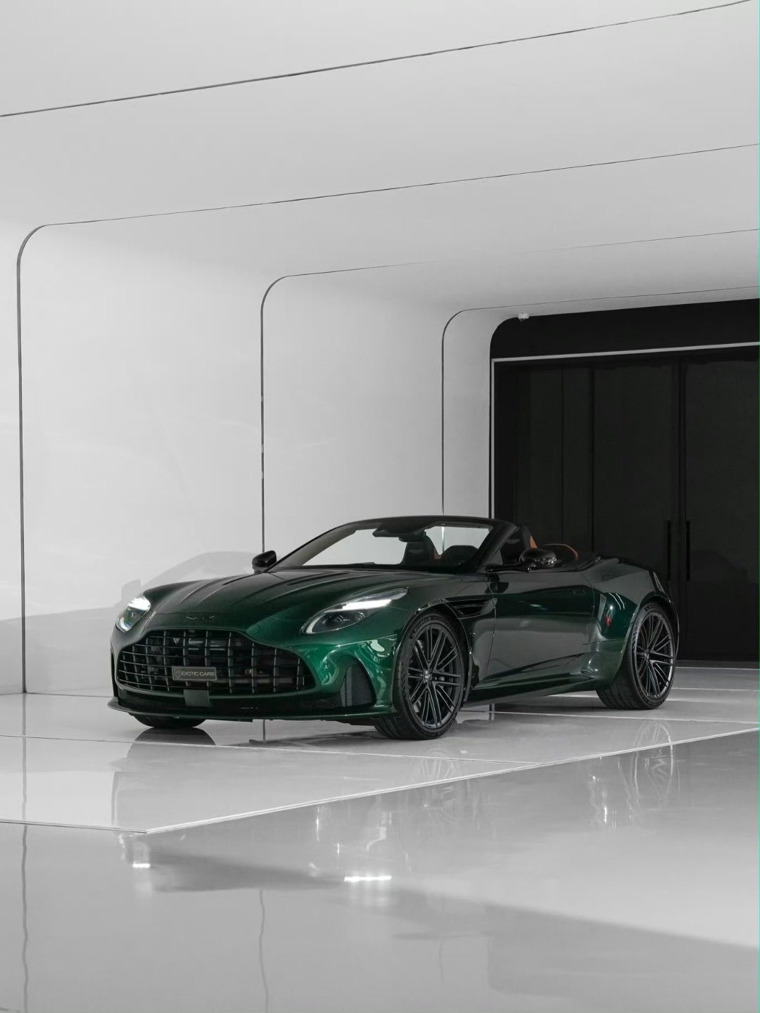 Aston Martin DB12 Volante ｜阿斯顿马丁 