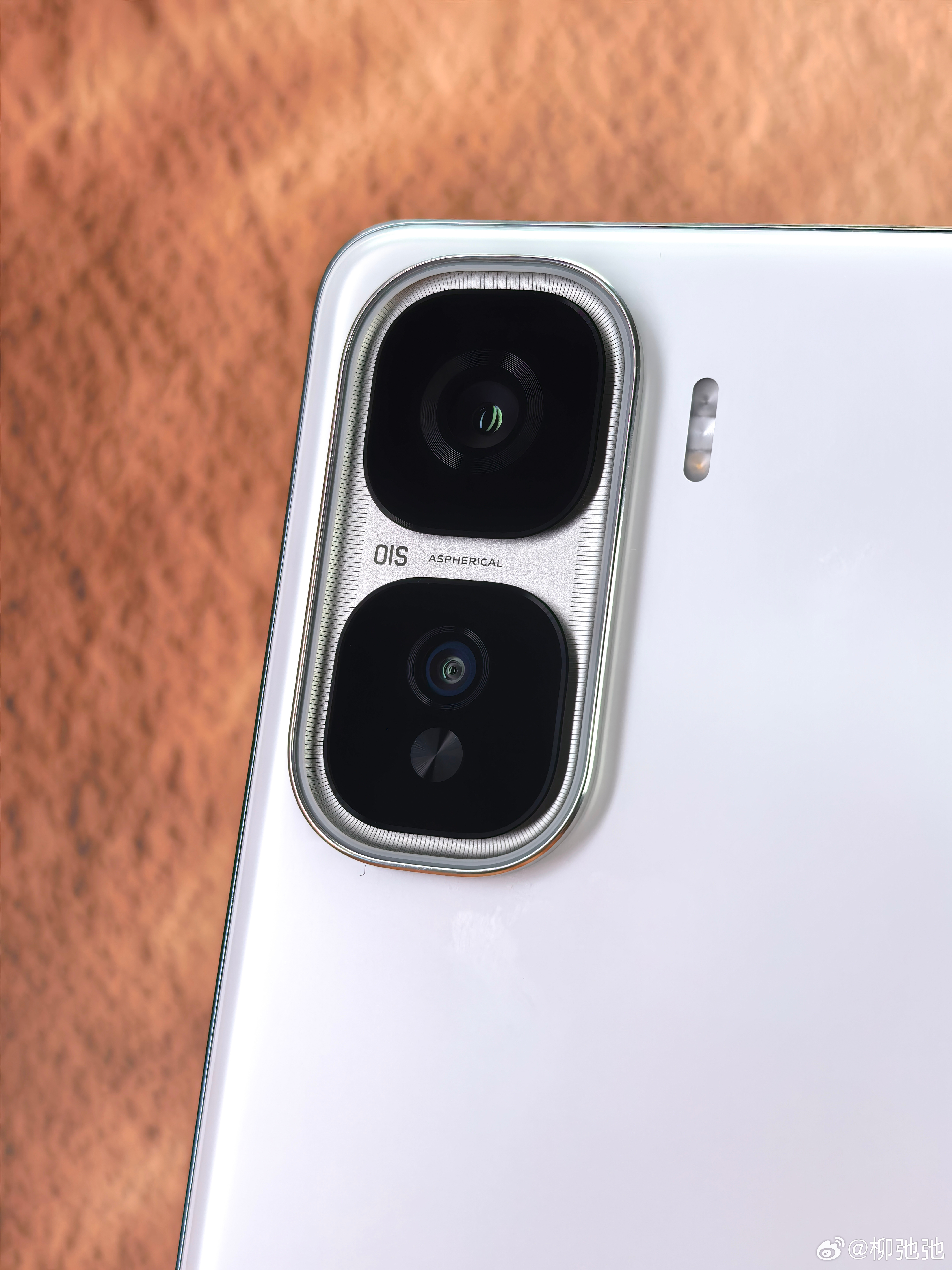 IQOO Neo10 Pro+的散热真的让我觉得惊喜，刚一拿到手里就感觉冰冰凉凉