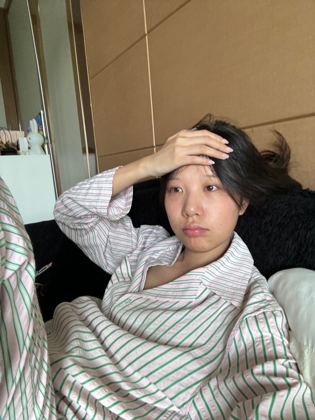 昨天晚上和好朋友在家里进行了非常深度的一场聊天，我们两个都说了好多没有和任何人说