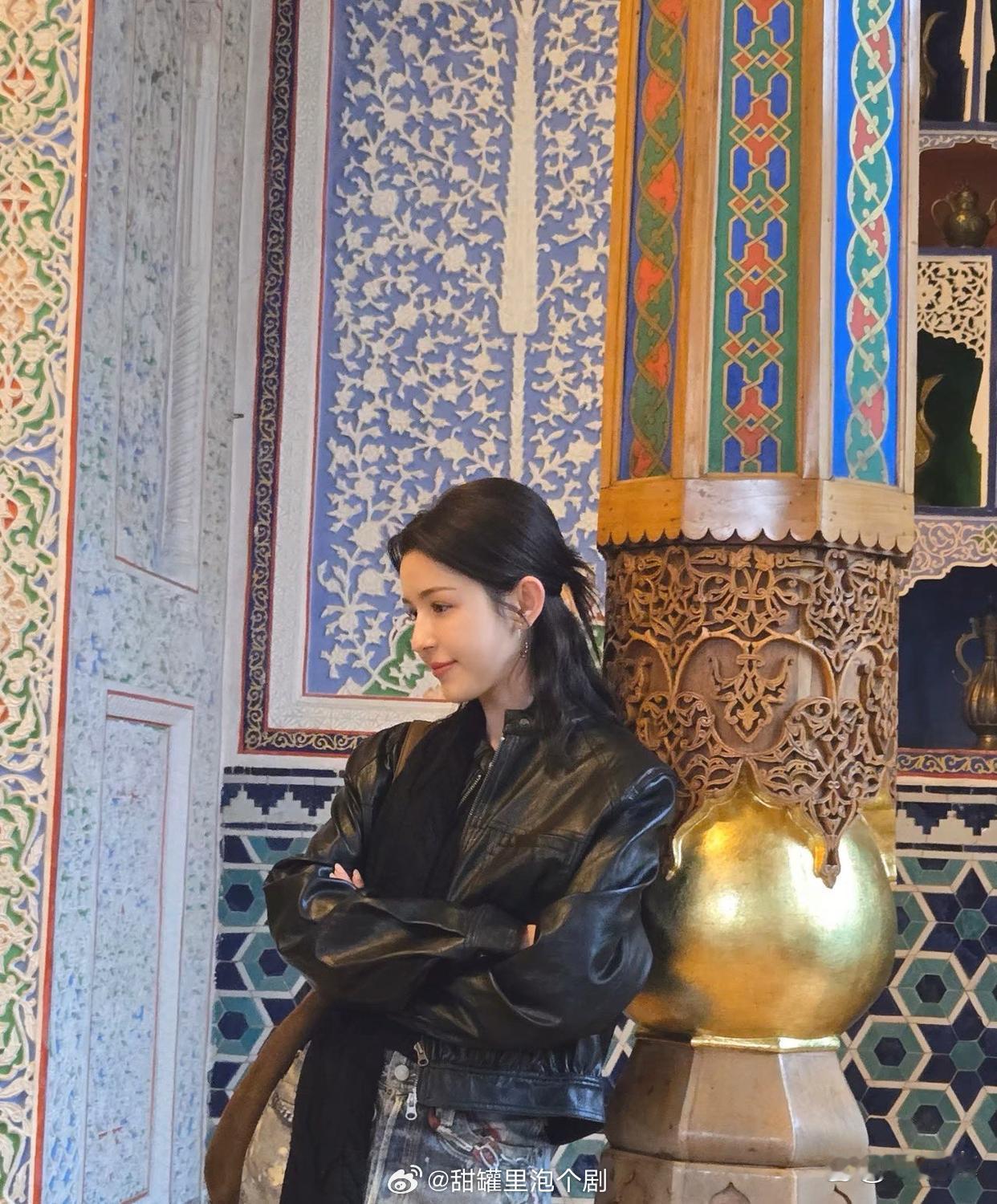 乌兹别克斯坦的维吾尔女演员、舞者和模特Hankiz Omar🇺🇿 