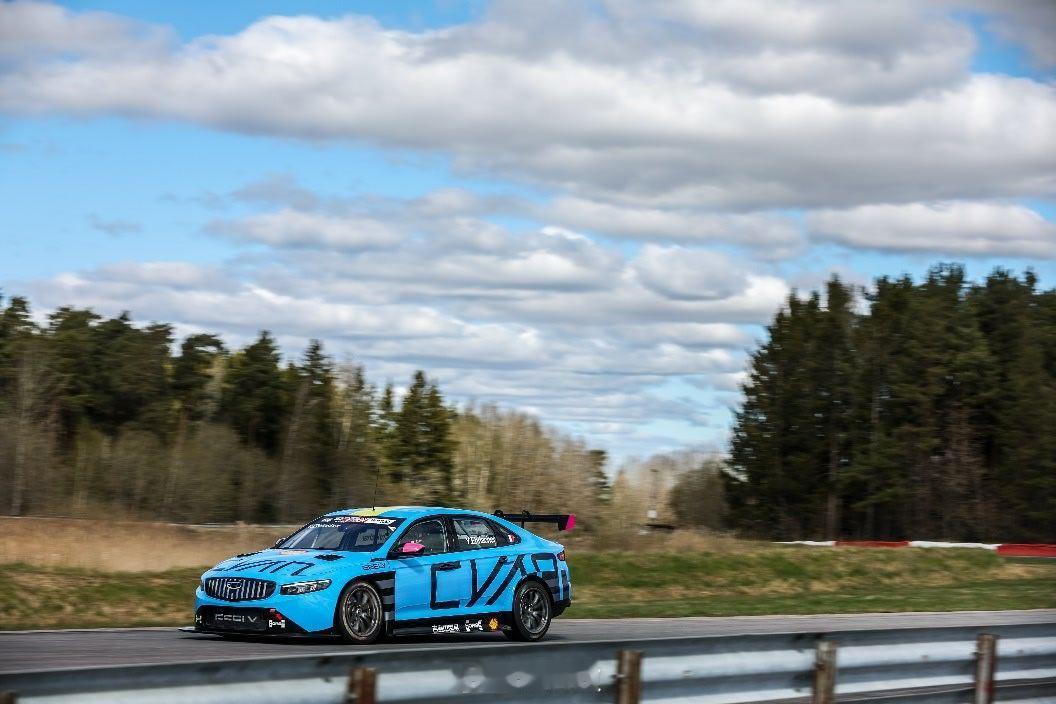 中国赛车再度闪耀世界赛场 引擎轰鸣，奔赴全球赛道，吉利中国星车队正式开启全新世界