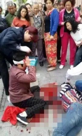 重庆解放碑砍人事件：警方迅速控制行凶者，伤者无生命危险

近日，重庆市渝中区解放