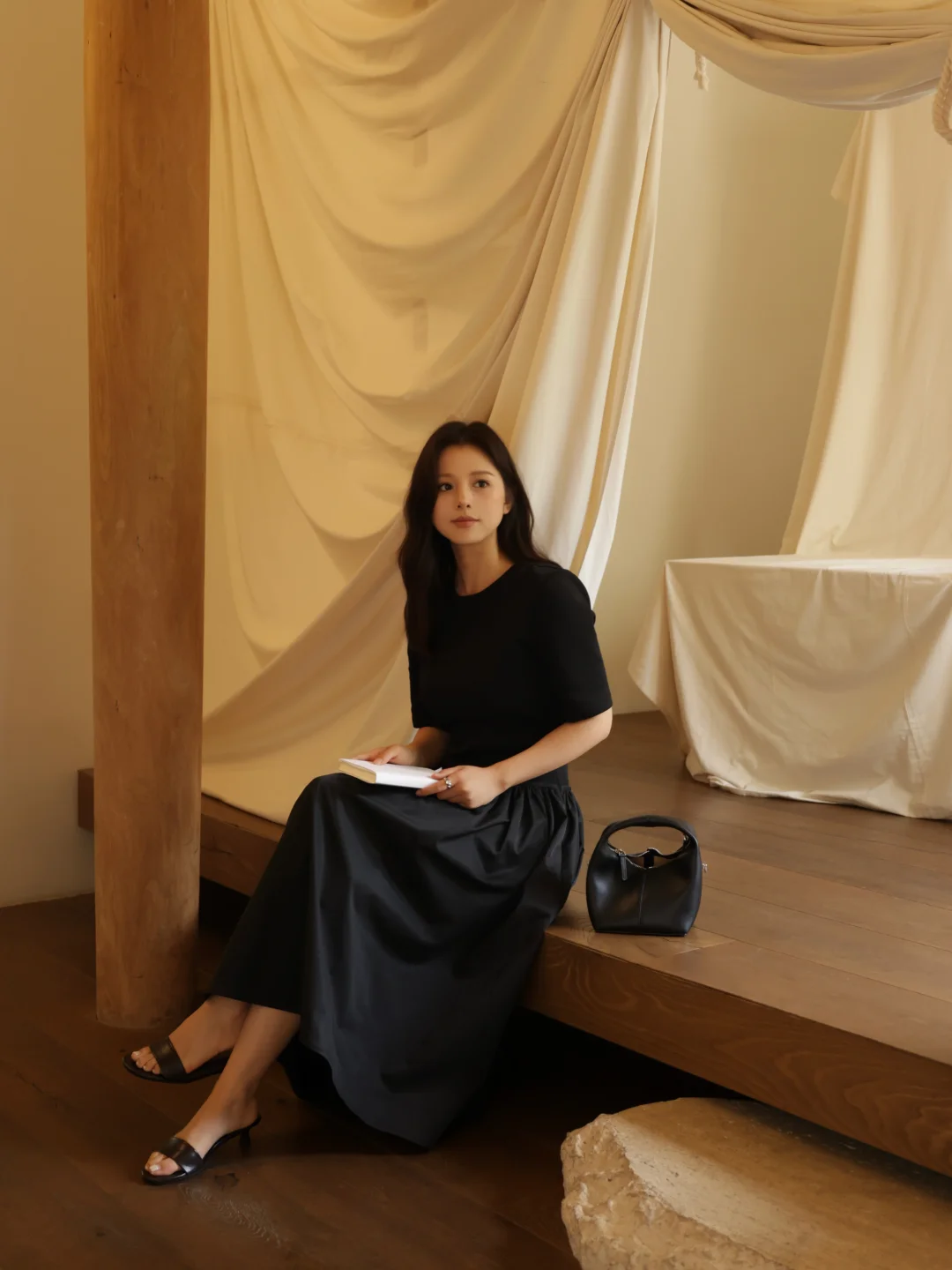 Noir in Art Space