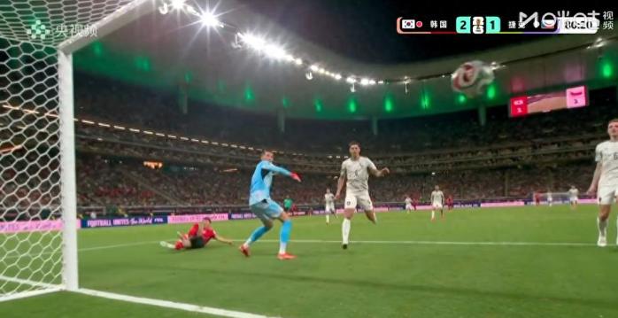 韩国2-1逆转捷克取开门红 黄仁范传射吴贤揆破门 孙兴慜错失单刀。 

6月12