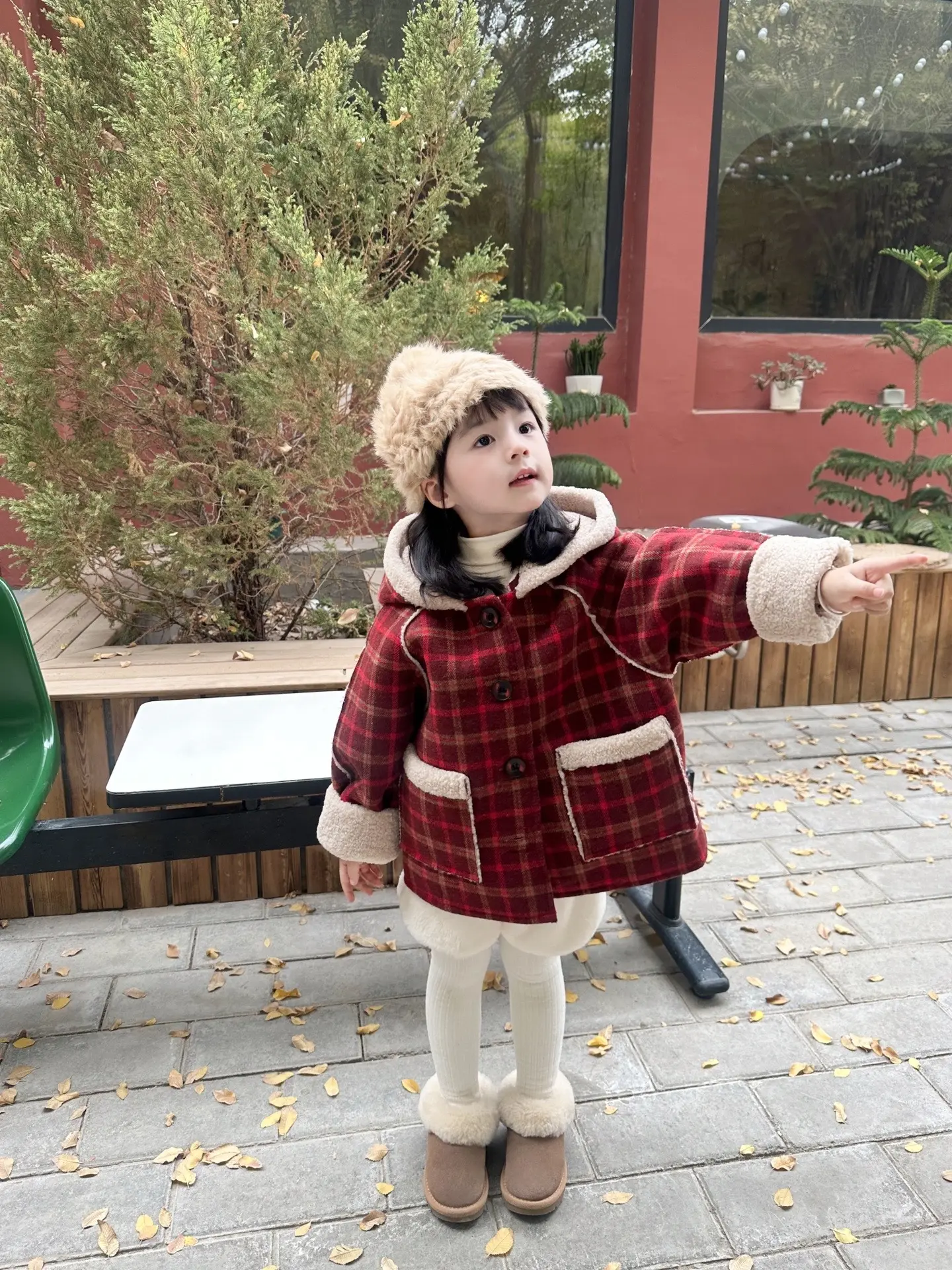 最近很火的一句话： “生养不是恩 托举和兜底才是” 原话的意思是 很多...