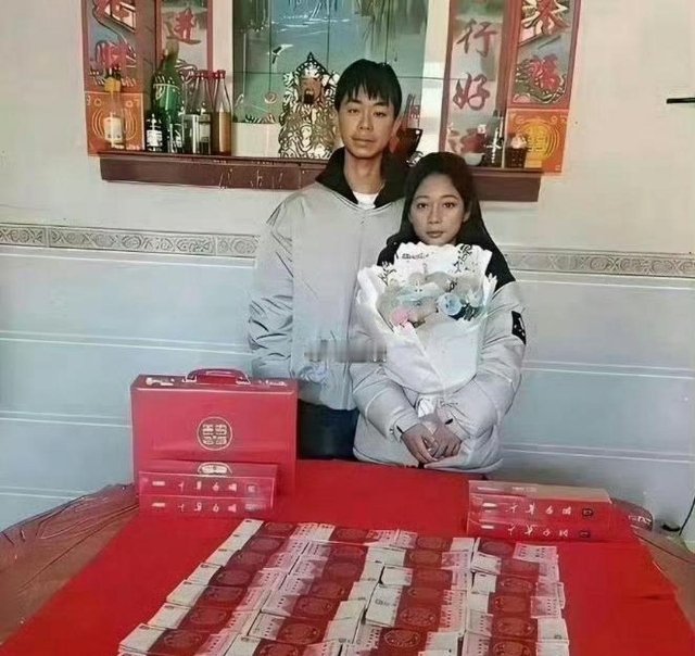 同样都是订婚，答案已经在桌子上了 ​​​