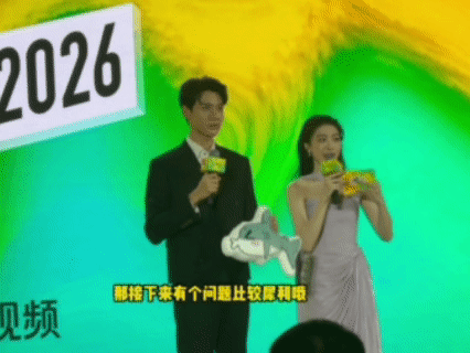 龚俊说自己唱歌跟刘宇宁不相上下龚俊你是懂“不同赛道天花板”的！刘宇宁是“故事感治