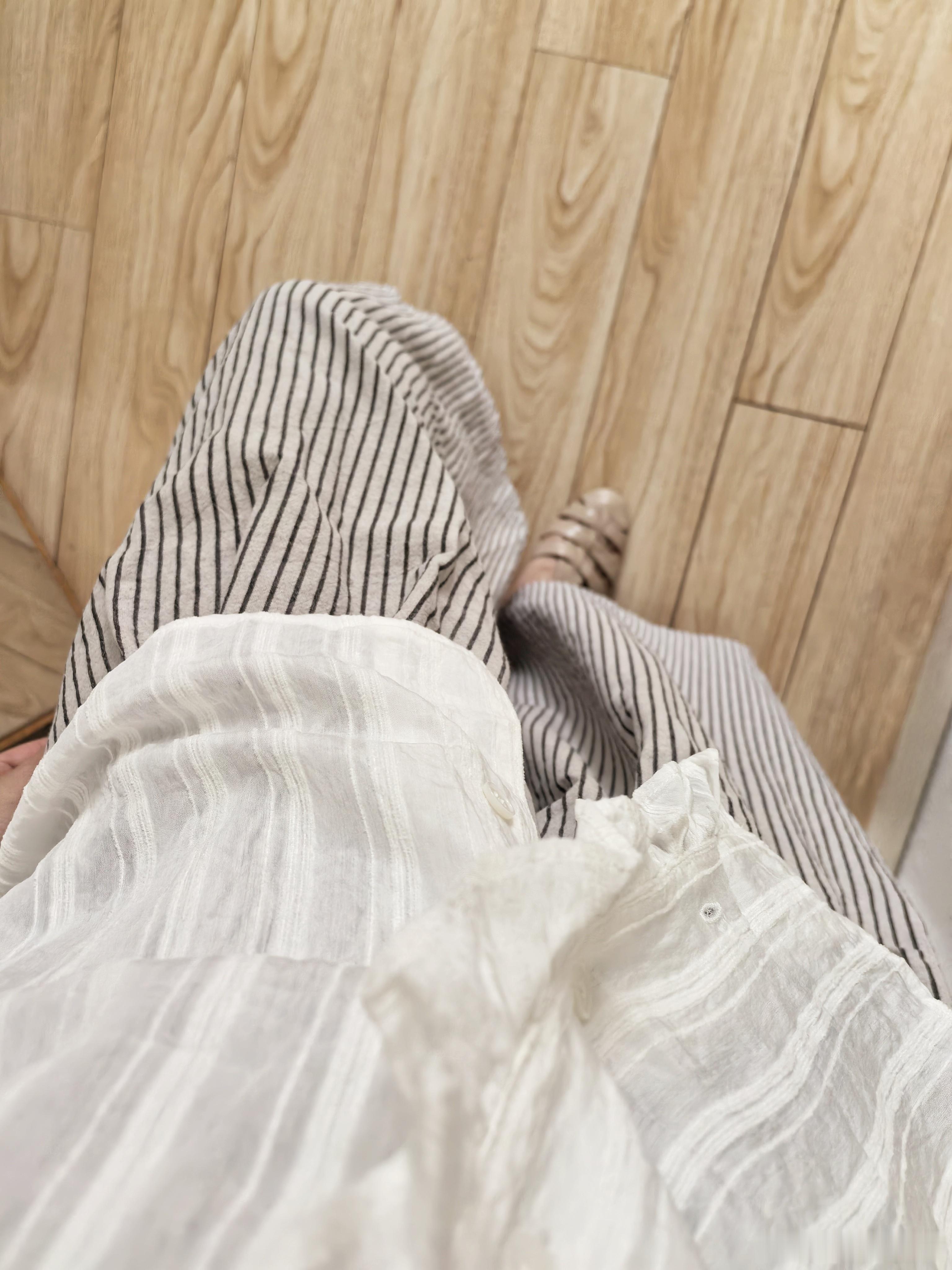 一觉睡到现在刚起今天这身很喜欢啊随手拍今天穿什么ootd