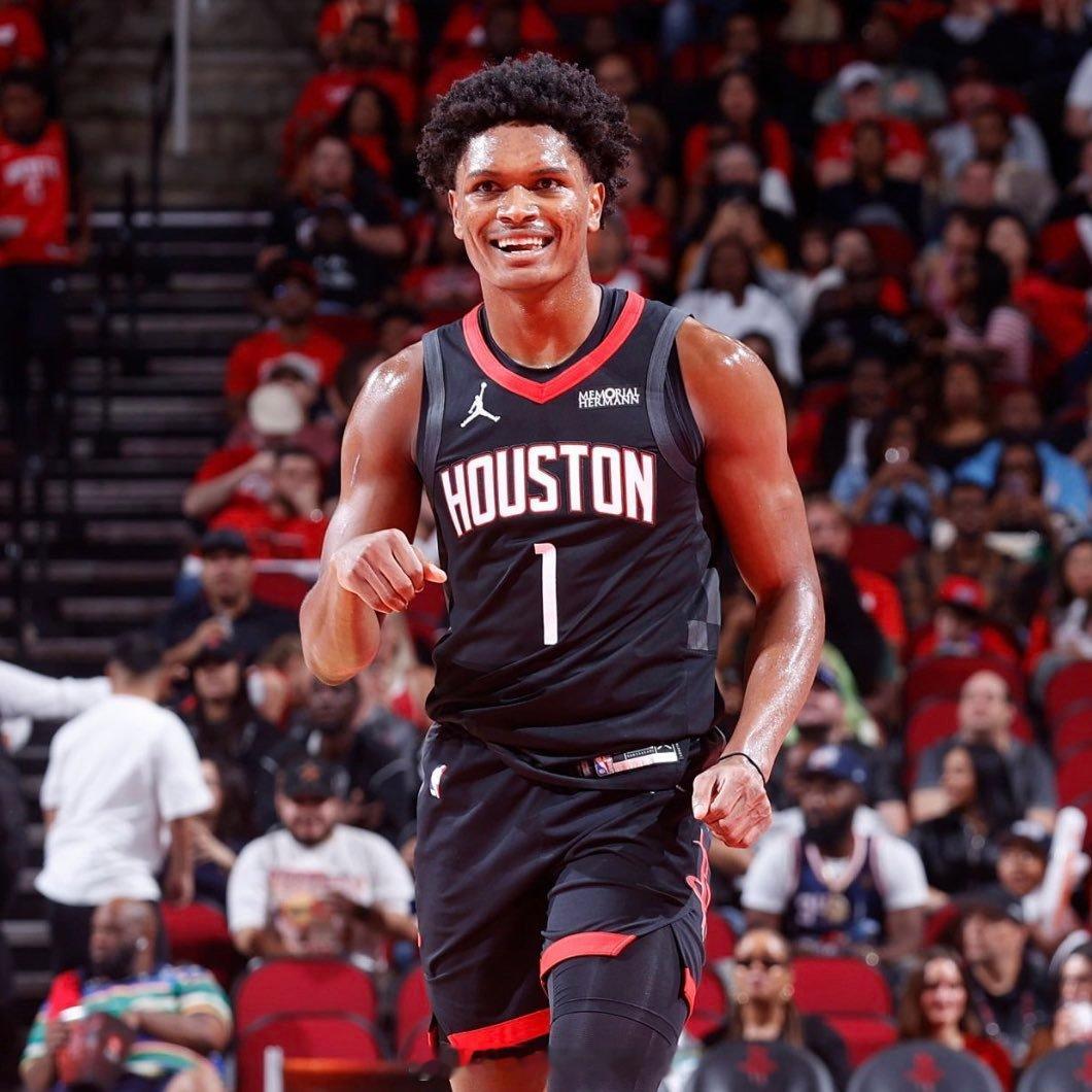 阿门·汤普森防守球员的投篮命中率在NBA排名第三，仅次于文班亚马和阿贾伊·米切尔