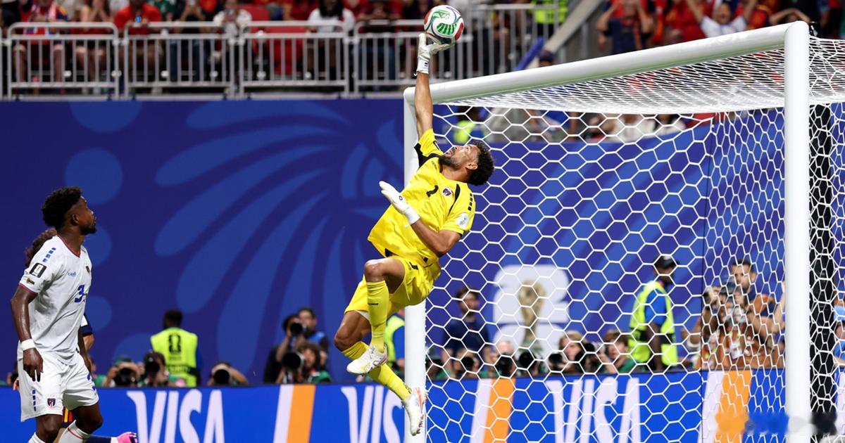 西班牙0-0佛得角：门神沃济尼亚封神，世界杯新军爆冷逼平强敌两队世界排名相差65