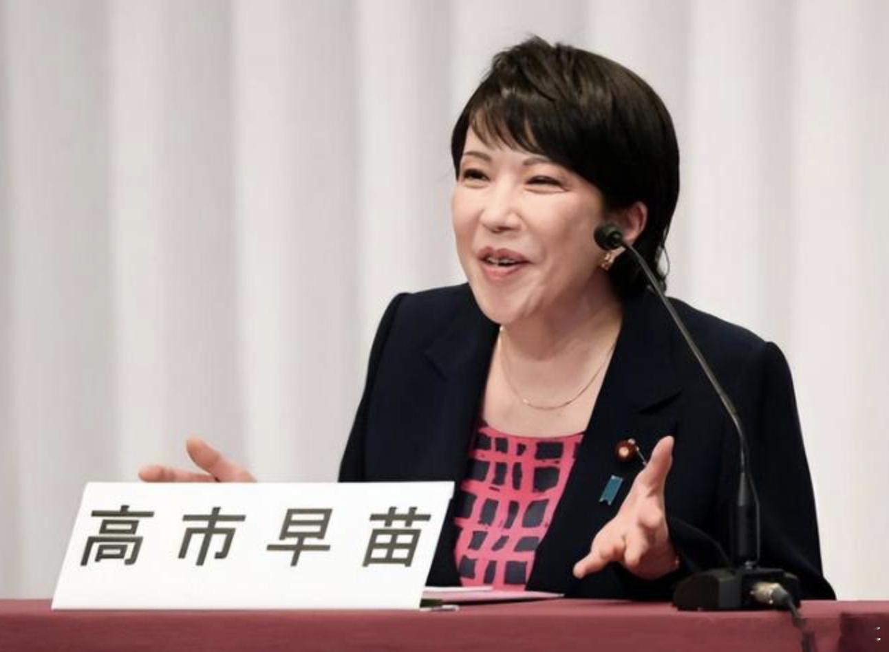 高市早苗对华强硬，无异于将日本推入万劫不复的深渊。她妄图在台湾问题上玩火，公然挑