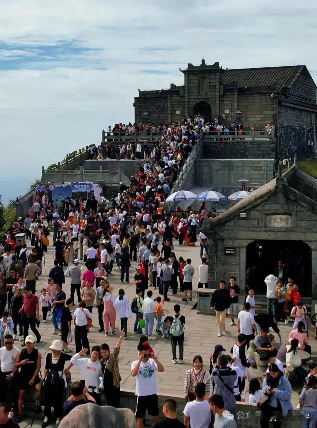 旅发大会后的衡阳游客持续暴涨！据南岳区数据：今年前10月，南岳共接待游客1682