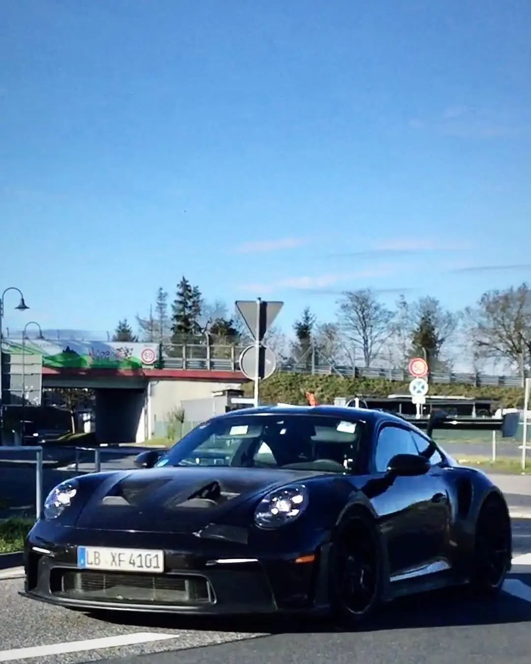 保时捷992.2gt2rs伪装车正在测试 预计会采用电子双涡轮 更加强...