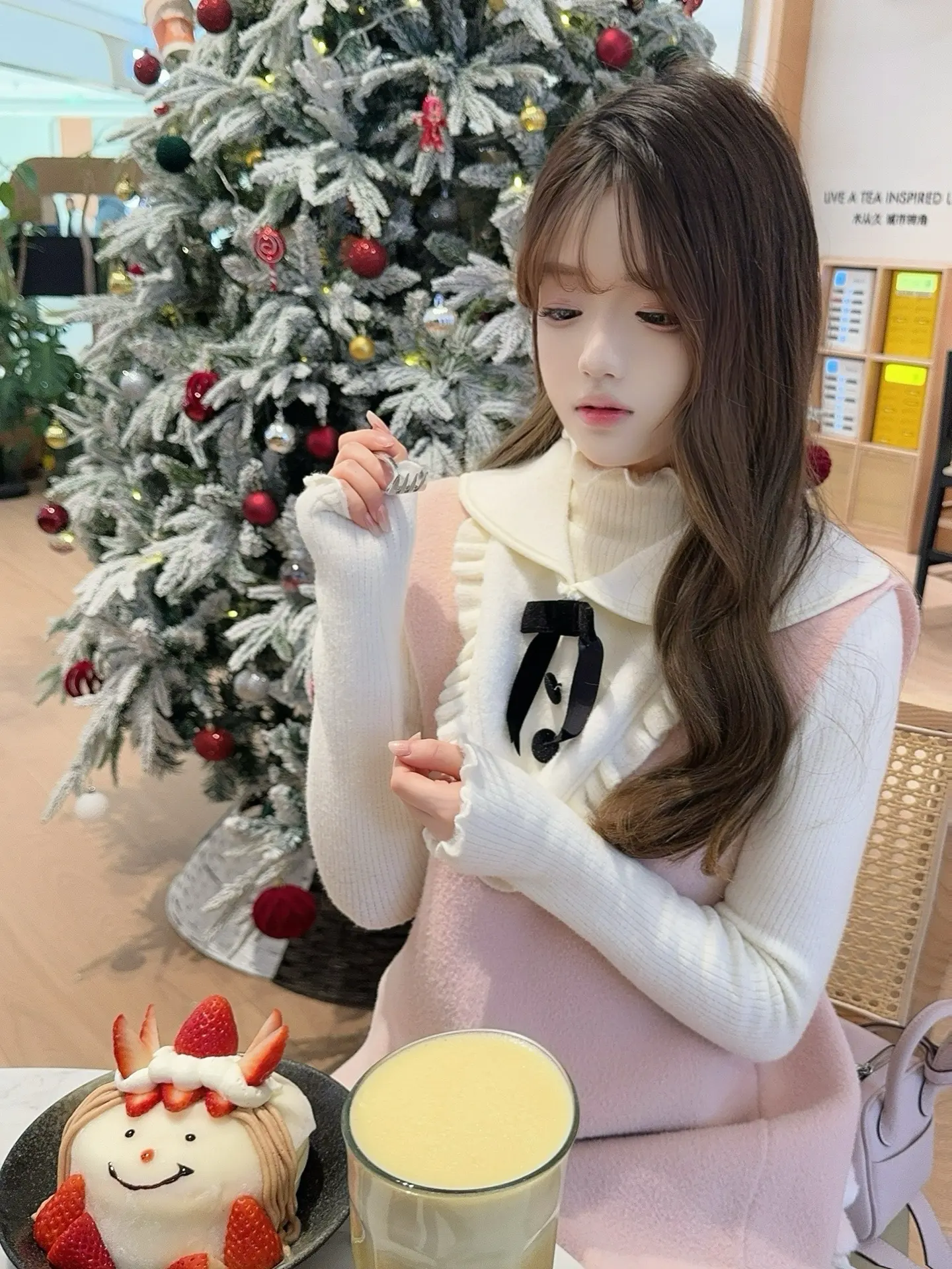 这个世界不会有人懂我的 除了草莓蛋糕ᐢ ㅇㅅㅇ ᐢ