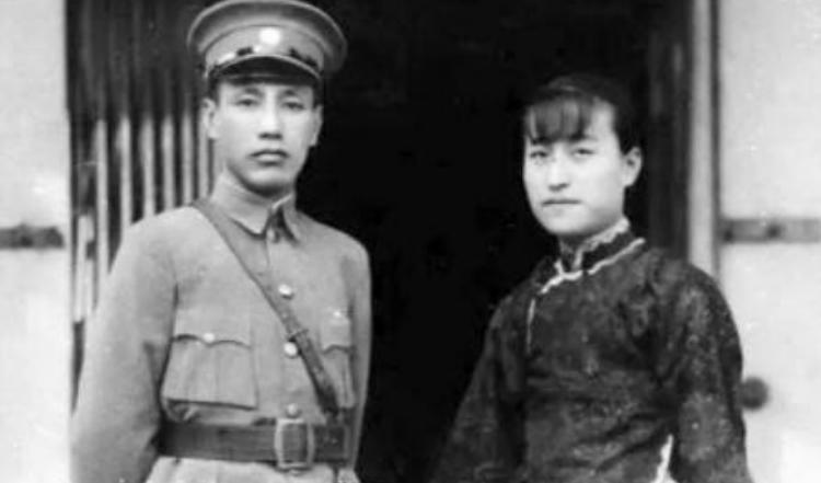 1971年，84岁的蒋介石收到了前妻陈洁如的遗书，书信中寥寥数语，道尽了这个女人