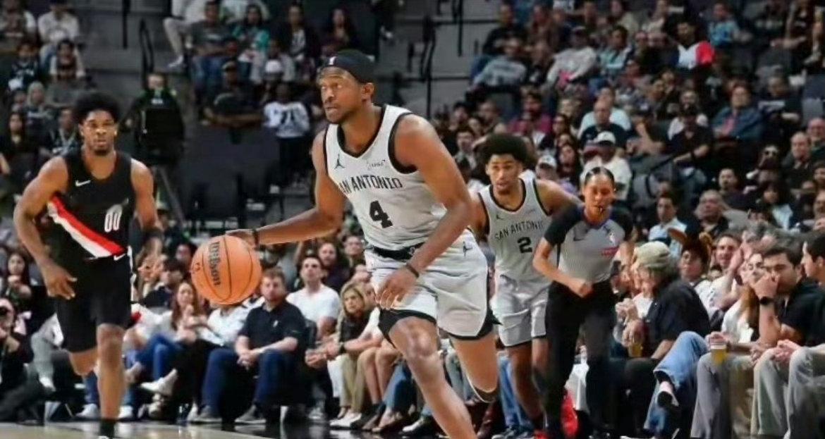 欧冠八强战爆冷之夜！巴萨利物浦全线低迷豪门格局彻底改写北京时间4月9日凌晨，20