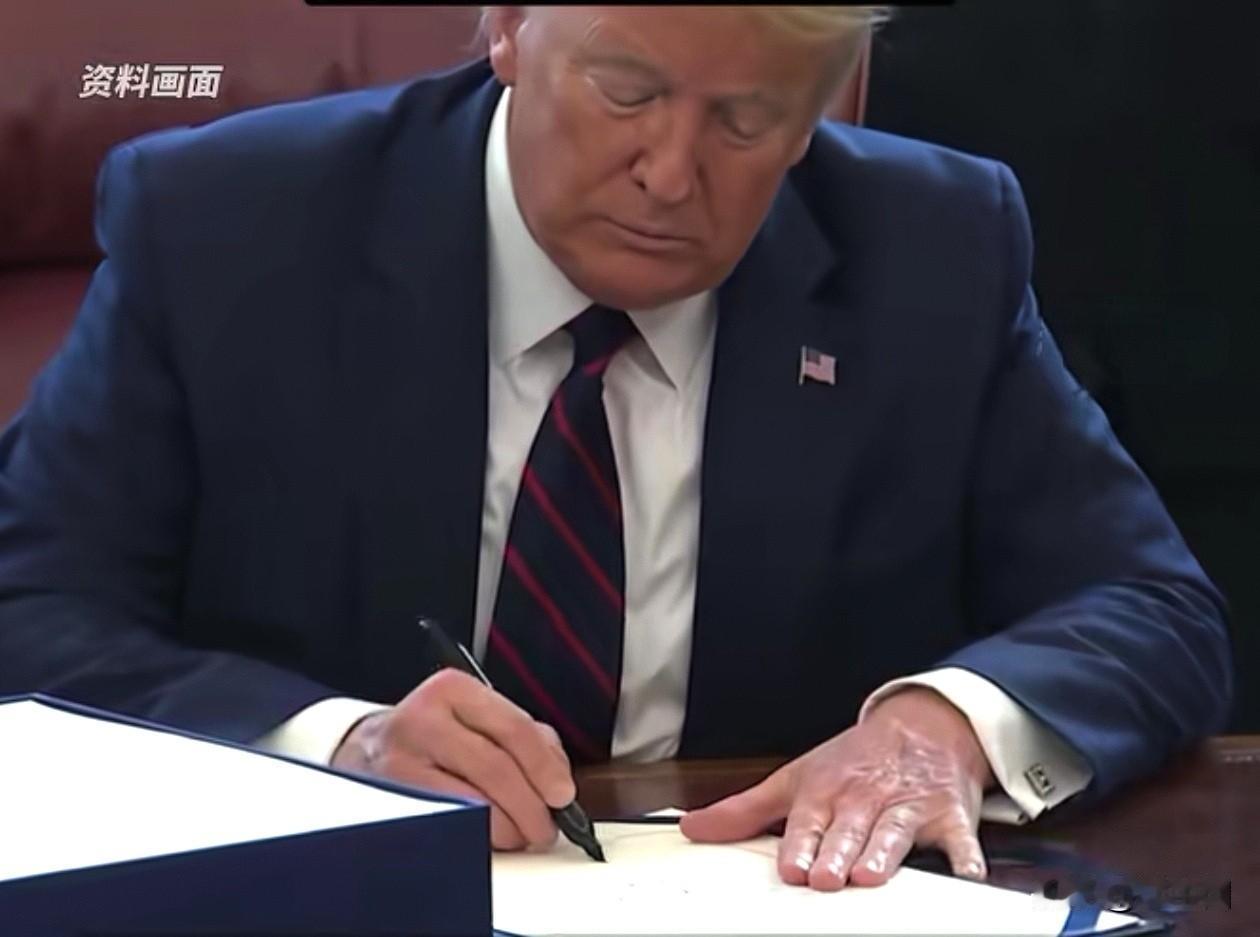 傻眼了呀，川普起诉川普z府！这届美国领导人操作真是一次次刷新网友眼界！

原因是