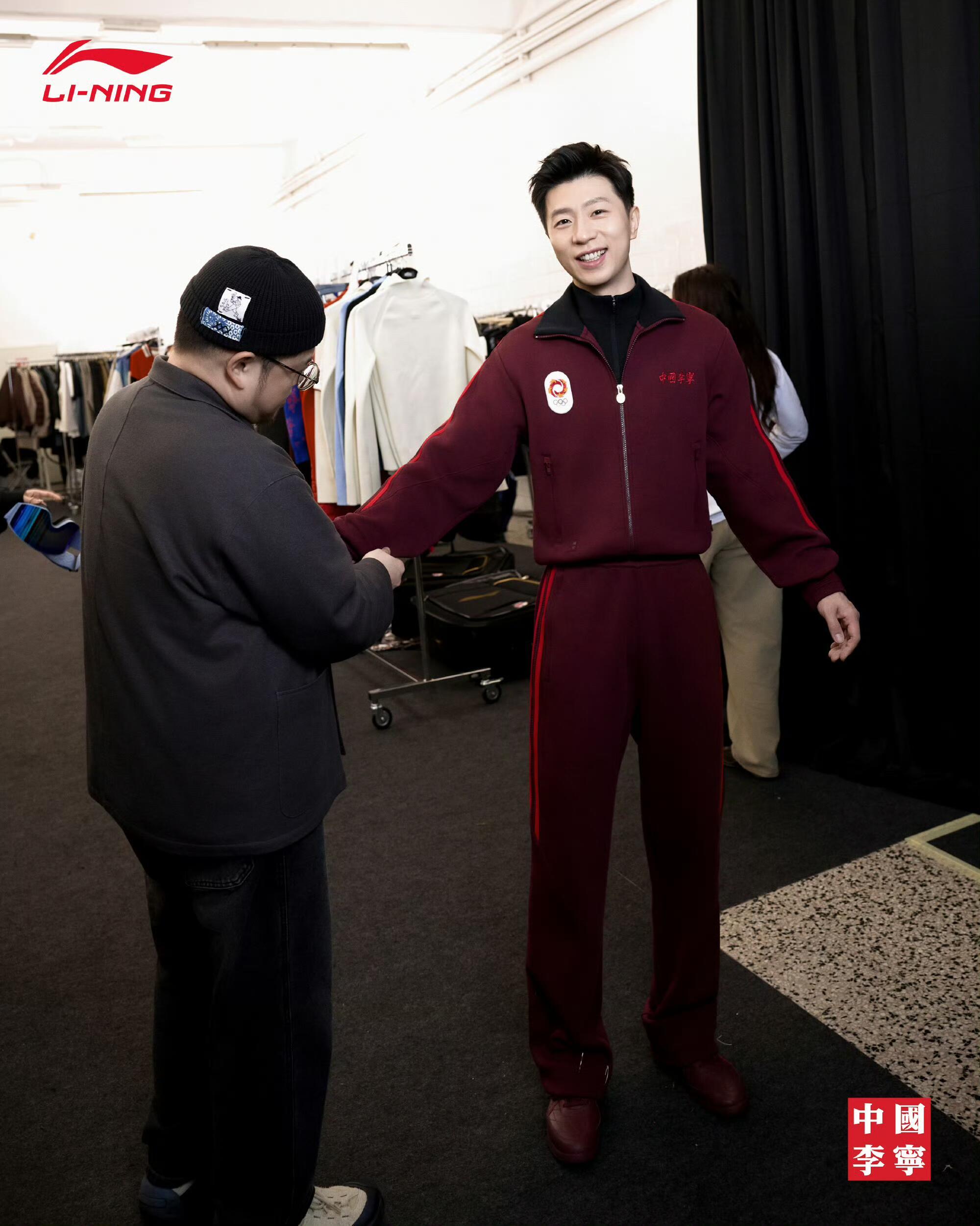 成龙马龙同框合影【成龙✖️马龙】惊喜联动，双龙合影马龙和成龙碰上了🤜🤛期待马