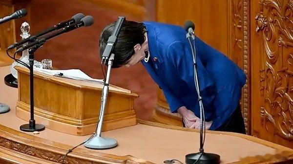 【胡锡进：高市早苗最终软下来是注定的，几乎没有悬念】日本外务省周一派官员访华，外