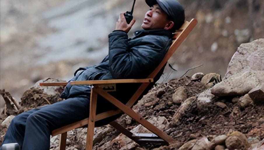 2014年，广西一男子肝癌晚期，他自掏腰包17万修路，却不治病。哪料，修路还差8