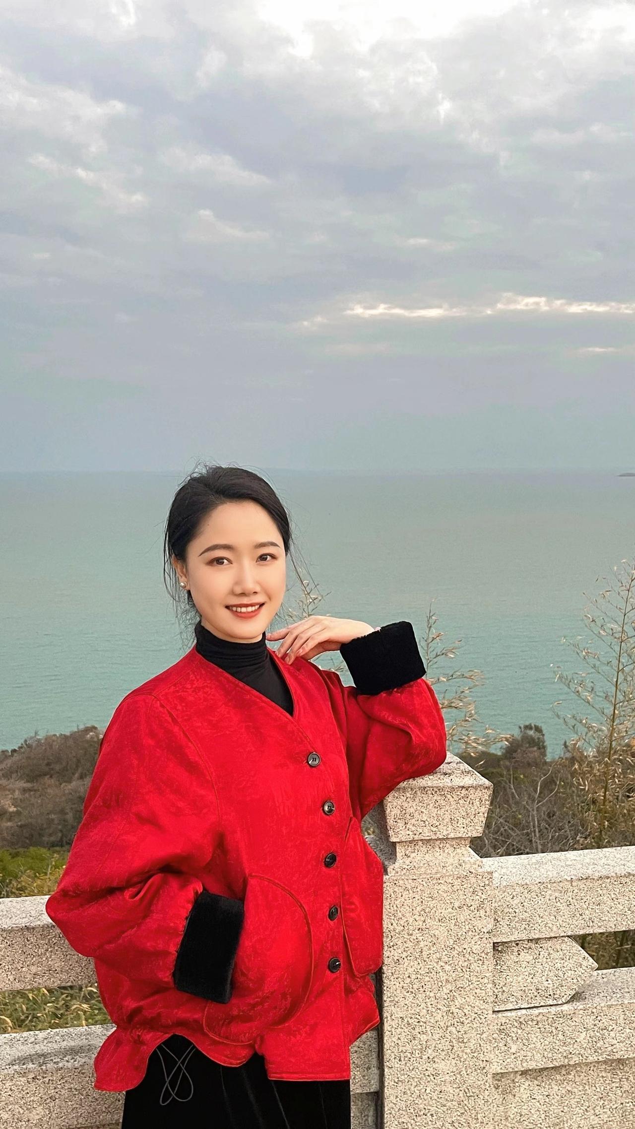 听风祈福，望海心安。愿每一程都有光照亮。
妈祖 东方美 红色 祈福