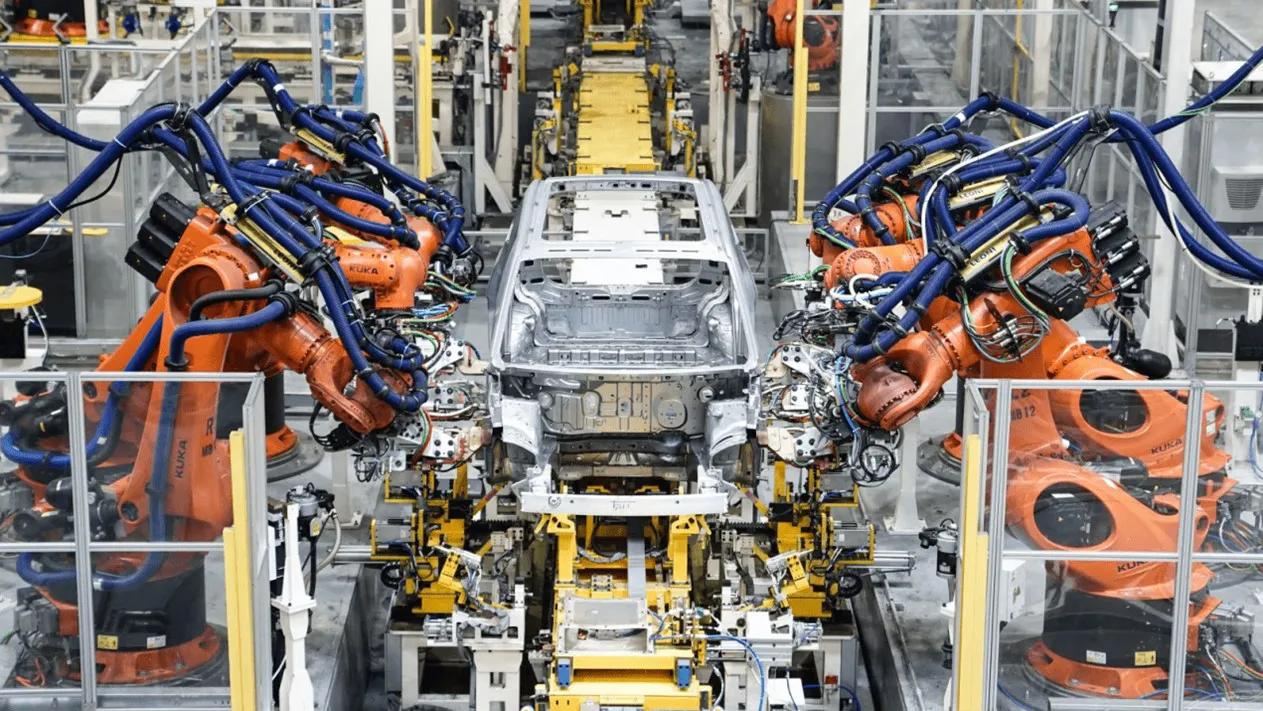 上半场拼狠劲下半场看实力，AION Y再降1万
 
龙年春节过后，中国汽车市场爆