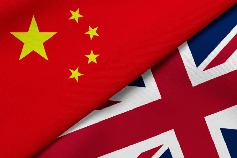 答应赔钱，英国点头了。7月28日，商务部长与英国新任商贸大臣雷诺兹举行视频通话，