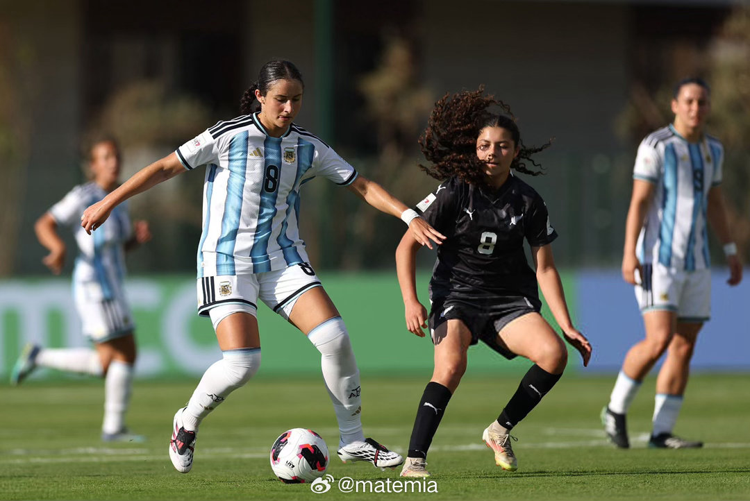 阿根廷女足[超话]  🇦🇷🏆阿根廷女足在摩洛哥创造了历史！蓝白姑娘们首次参
