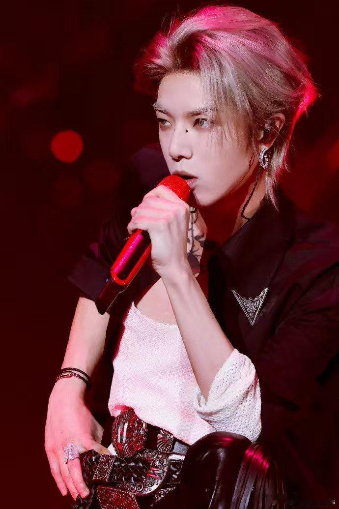 华晨宇 我才是快乐男声声鸣远扬 全场玩快乐男声梗，殷秀梅老师点评危晋宇，华晨宇立