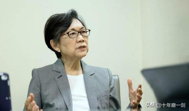 3月21日，在北京，新加坡巡回大使、新加坡前驻美大使陈庆珠回应现场媒体提问时，呼