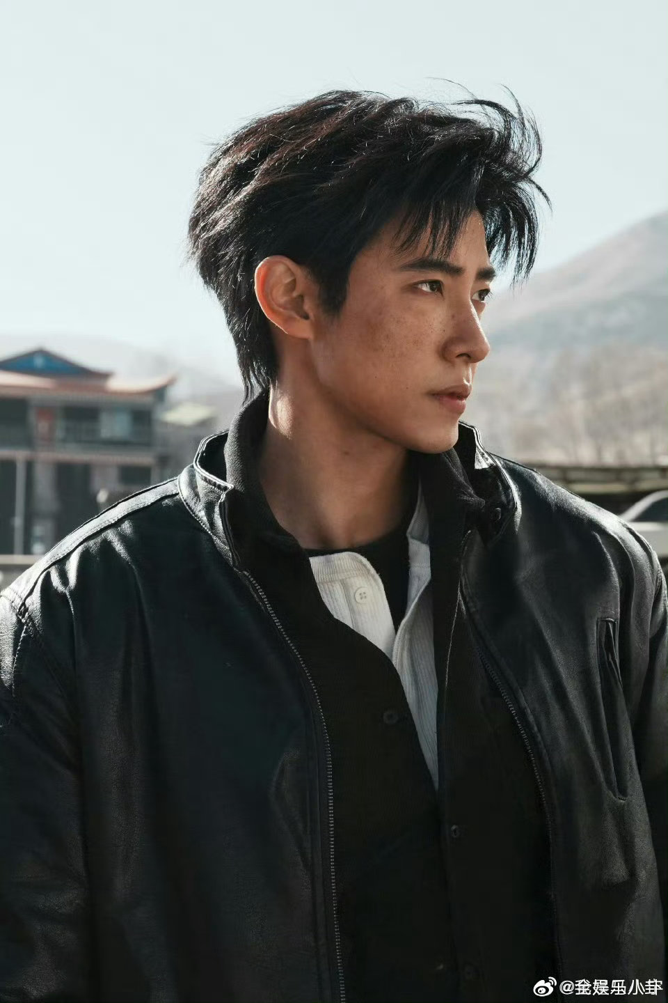 马小宇回应违约马小宇说没签合同也没经济约相信马小宇的回应，没有签约、没有经纪约、