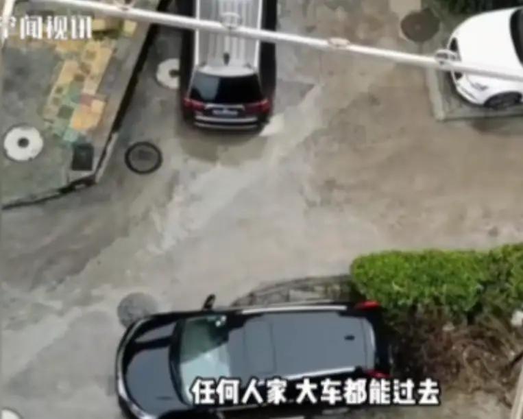 “离了个大谱！”2025年5月，辽宁葫芦岛，一位退休大爷因为觉得爬楼太累，于是花