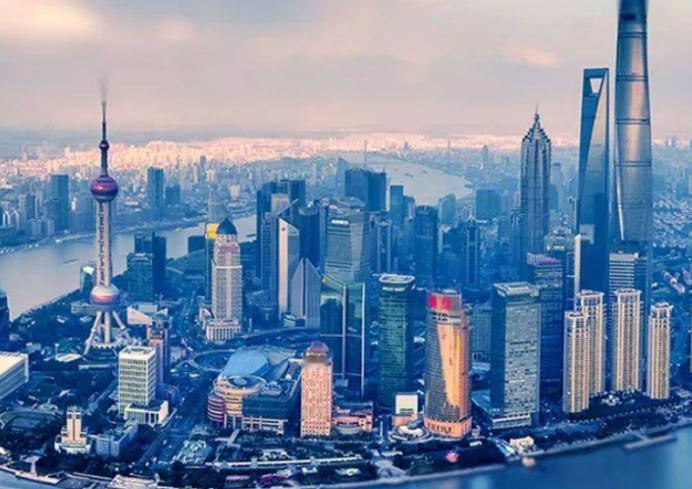 1948年的上海，表面繁华，暗流汹涌，淞沪警备司令部稽查处，是当时国民党情报系统