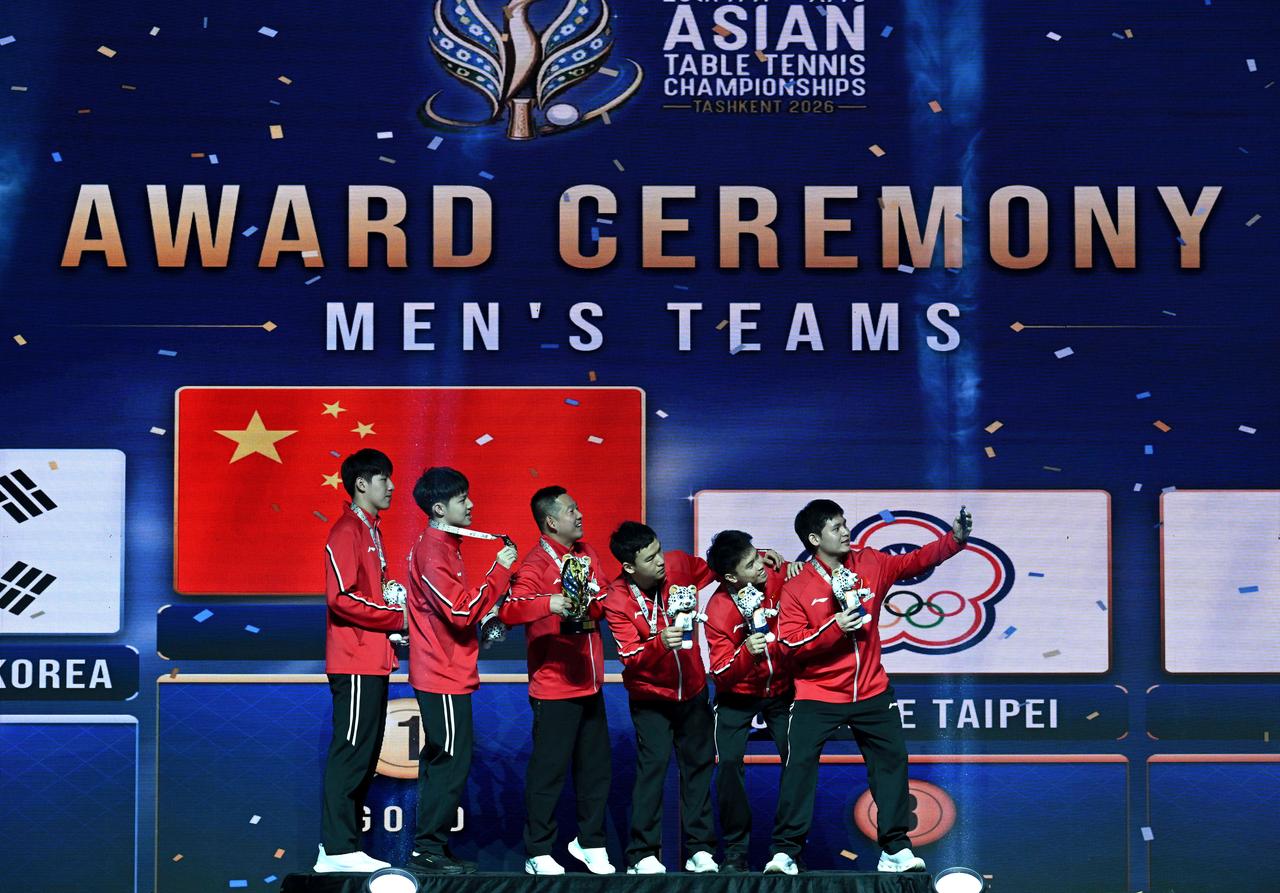 今日体育头条：
 
1. 乒乓球亚锦赛：国乒男团3-0击败韩国，拿下亚锦赛男团四