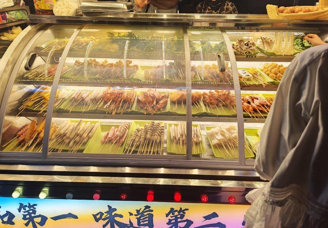 吃饱了喝足了，明天等着长三斤了